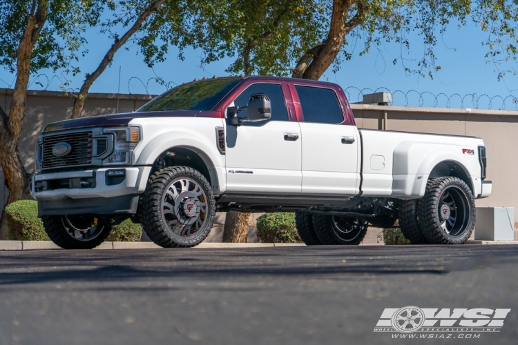 2022 Ford F-450 with 26" Corleone Forged LUCCHESE DF-2855 in Custom wheels
