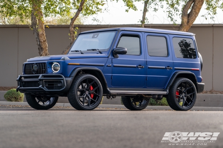 2023 Mercedes-Benz G-Class with 24" Vossen HF-5 in Custom wheels