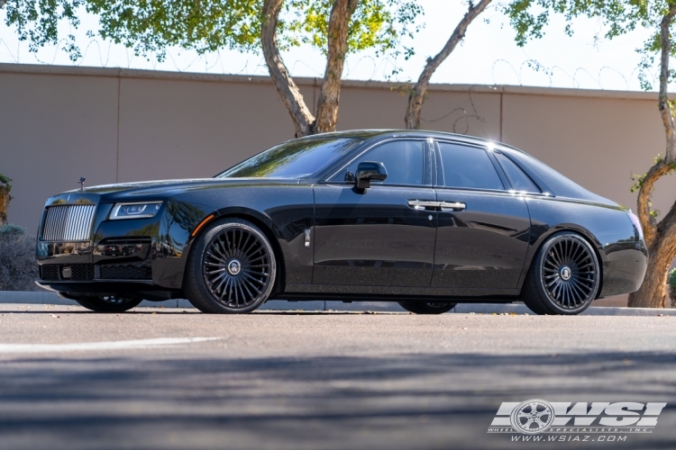 2024 Rolls-Royce Ghost with 22" Mansory FS.23 in Custom wheels