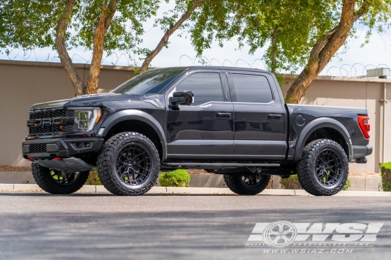 2023 Ford F-150 with 22" Vossen HFX-1 in Gloss Black wheels