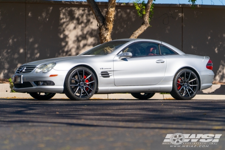 2004 Mercedes-Benz SL-Class with 20" Lexani Gravity in Gloss Black (CNC Accents) wheels