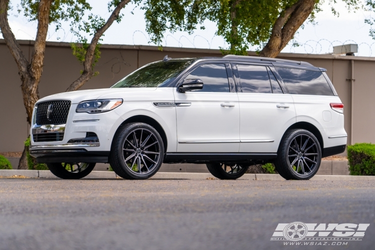 2024 Lincoln Navigator with 24" Vossen HF6-1 in Gloss Black Machined (Smoke Tint) wheels