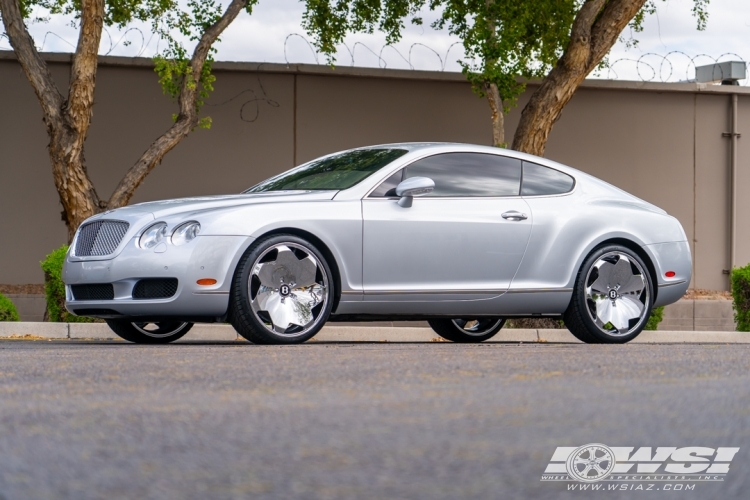 2005 Bentley Continental GT with 22" Giovanna Masiss in Chrome wheels