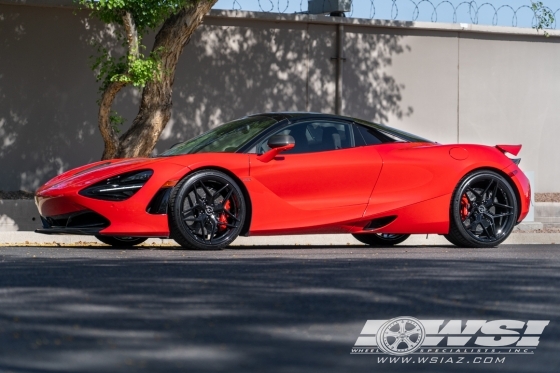 2022 McLaren 720S with 21" VR Forged D04 in Gloss Black wheels
