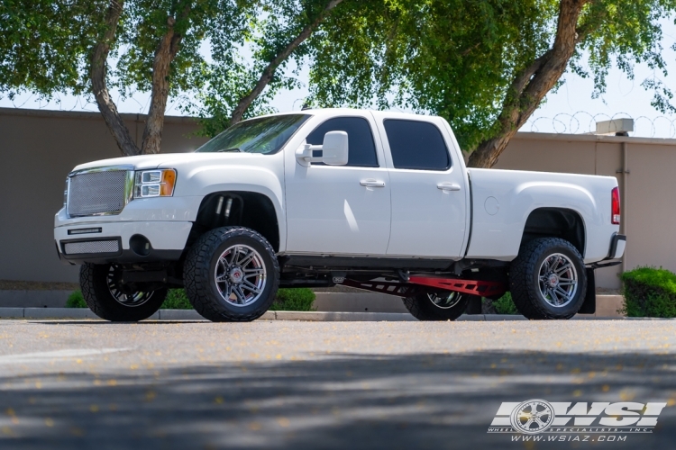 2008 GMC Sierra 2500 with 20" Fuel Brawl FC401 in Platinum (Chrome Lip) wheels
