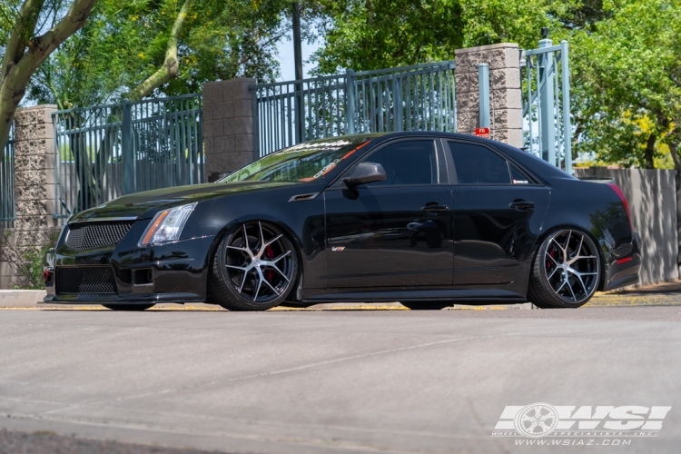 2009 Cadillac CTS with 20" Vossen HF-5 in Custom wheels