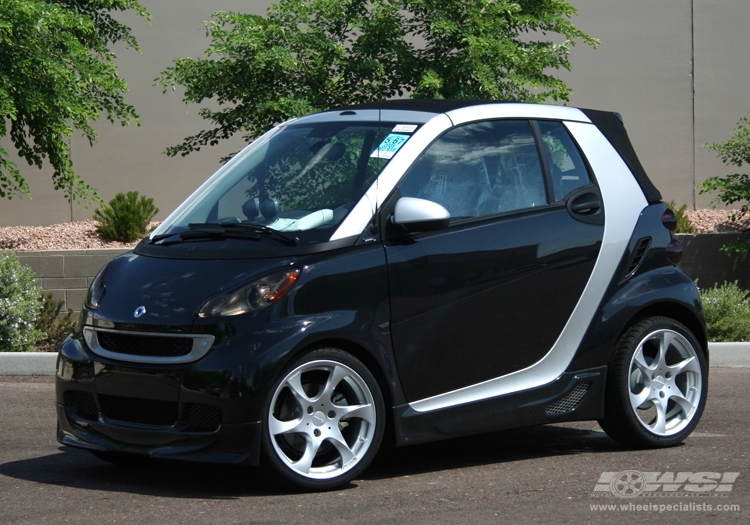 2008 Smart Fortwo with 17" Lorinser Speedy in Silver (Hyper) wheels