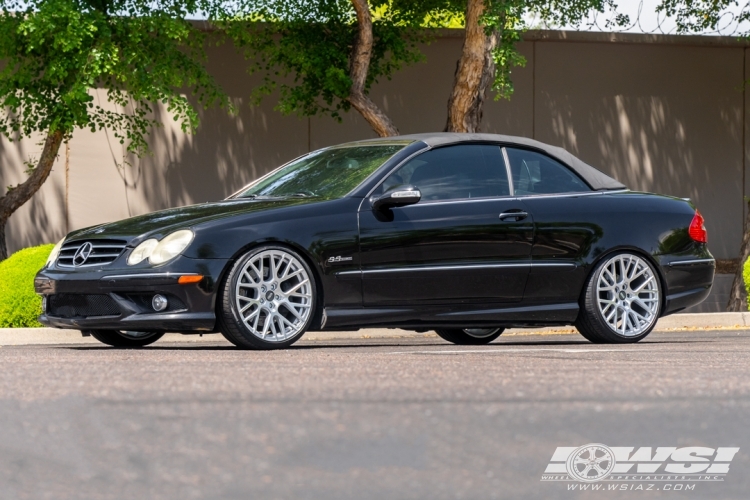 2009 Mercedes-Benz CLK-Class with 19" ESR RF11 in Hyper Silver wheels