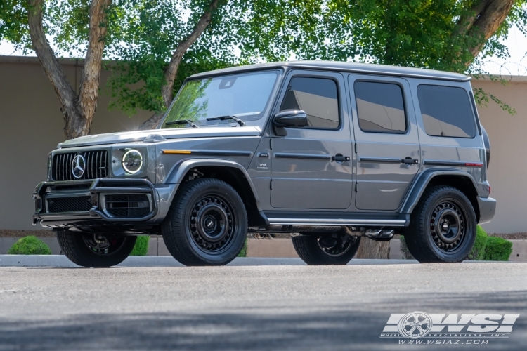 2024 Mercedes-Benz G-Class with 20" Rotiform STL in Gloss Black wheels