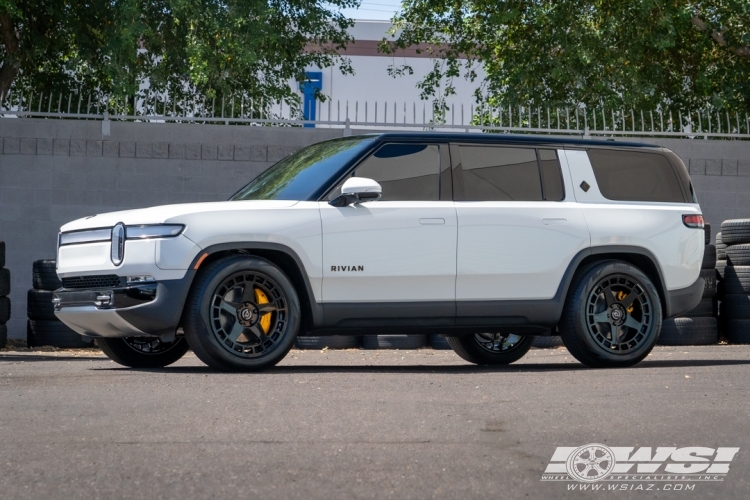 2024 Rivian R1S with 20" VR Forged D14 in Gloss Black wheels