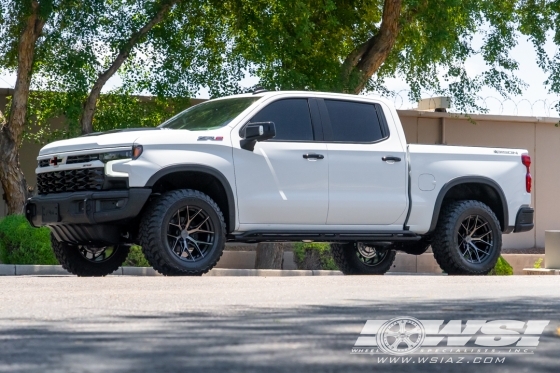 2024 Chevrolet Silverado 1500 with 20" Vossen HF6-4 in Gloss Black Machined (Smoke Tint) wheels