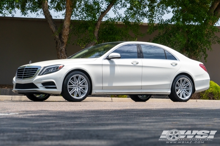 2017 Mercedes-Benz S-Class with 20" Vossen CV10 in Silver Polished wheels