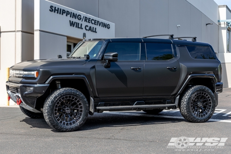 2024 GMC Hummer EV with 22" Vossen HFX-1 in Gloss Black wheels