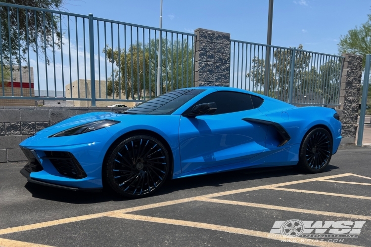 2024 Chevrolet Corvette with 20" Lexani Wraith in Gloss Black (Machined Tips) wheels
