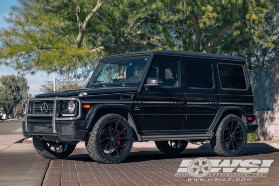 2017 Mercedes-Benz G-Class with 22" Vossen HFX-2 in Gloss Black wheels