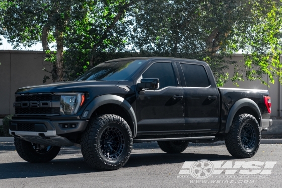 2022 Ford F-150 with 20" Vossen HFX-1 in Gloss Black wheels