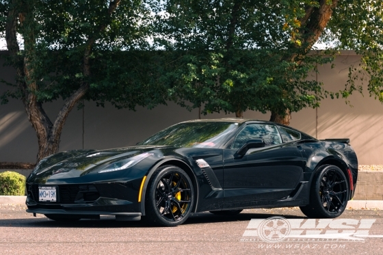 2016 Chevrolet Corvette with 19 and 20" Vossen HF-5 in Gloss Black wheels