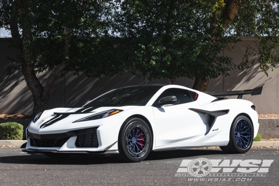 2025 Chevrolet Corvette with 21" MV Forged SL-200 in Custom wheels
