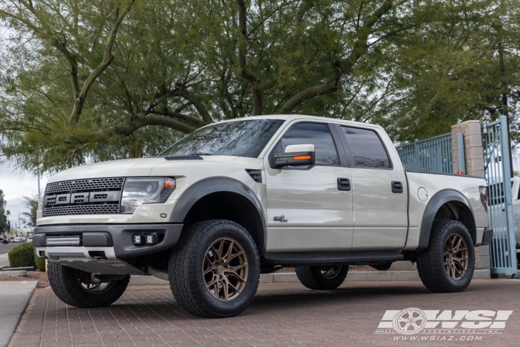 2013 Ford F-150 with 20" Vossen HF6-4 in Terra Bronze wheels