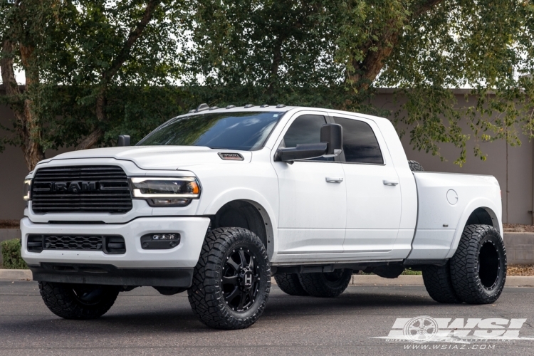 2021 Ram Pickup with 20" Hostile Off Road H403 Kodiak-F in Satin Black wheels