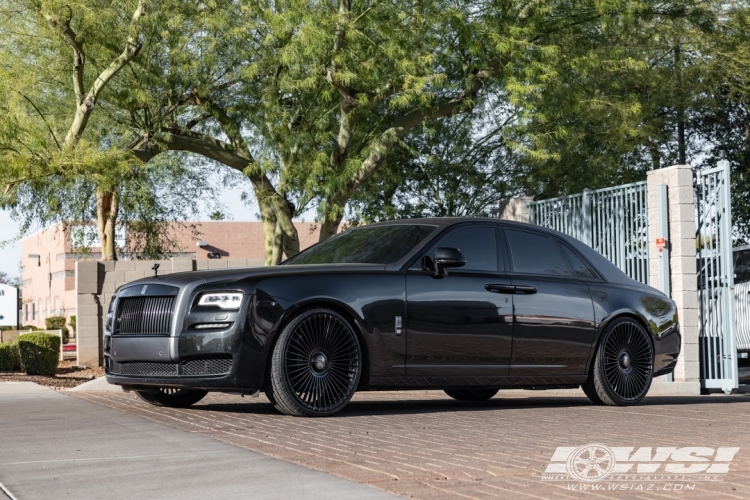 2017 Rolls-Royce Ghost with 24" Vossen Forged S17-16 in Custom wheels