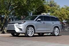 Lexus TX