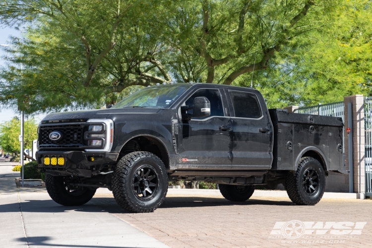 2024 Ford F-250 with 20" Method Race Wheels MR317 in Matte Black wheels
