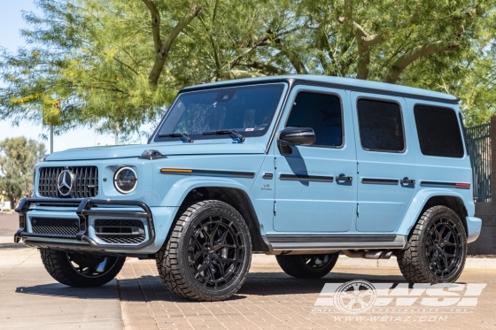 2021 Mercedes-Benz G-Class with 22" Vossen HFX-1 in Gloss Black wheels
