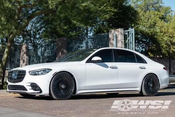 2026 Mercedes-Benz S-Class with 22" Giovanna Kapletta in Gloss Black wheels
