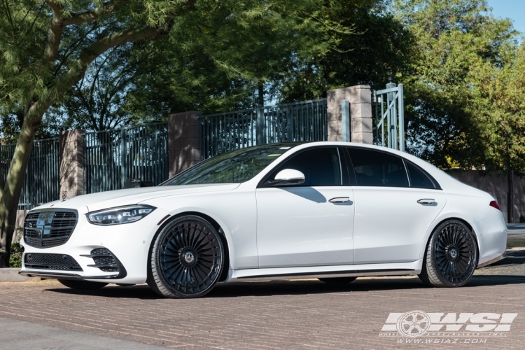 2026 Mercedes-Benz S-Class with 22" Giovanna Kapletta in Gloss Black wheels