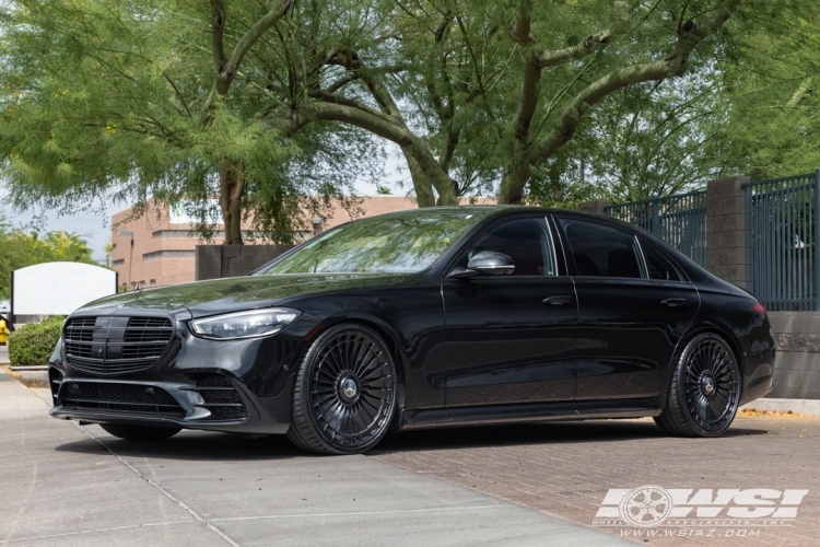 2026 Mercedes-Benz S-Class with 22" Giovanna Kapletta in Gloss Black wheels