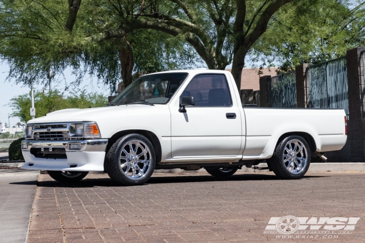 1994 Toyota Pickup with 17" U.S. Mags Rambler - U110 in Chrome wheels