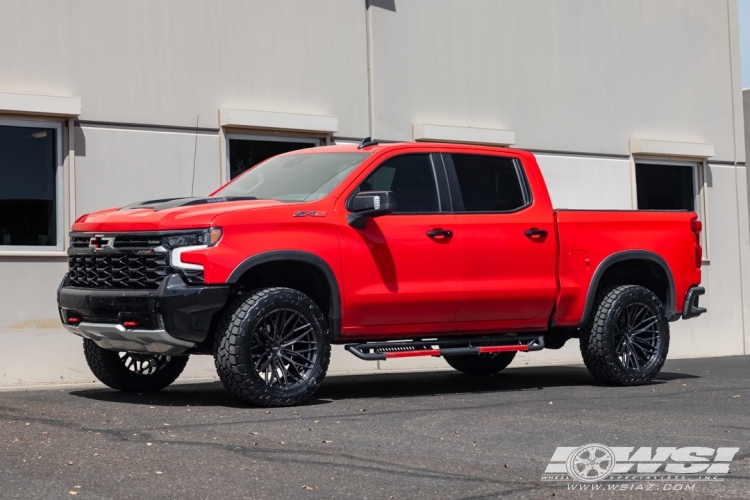 2025 Chevrolet Silverado 1500 with 22" Vossen HFX-6 in Gloss Black wheels