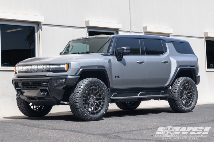 2026 GMC Hummer EV with 24" Vossen Forged LC3-01 in Custom wheels