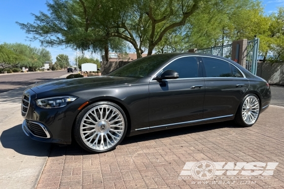 2022 Mercedes-Benz S-Class with 22" RDB Signature in Custom wheels