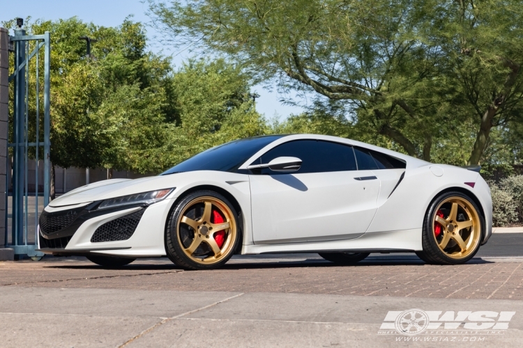 2019 Acura NSX with 21" Yokohama Advan GT in Gold (Metallic) wheels