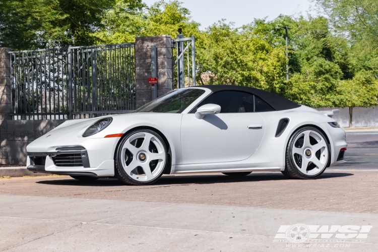 2025 Porsche 911 with 22" Rotiform NUE in Gloss Silver wheels