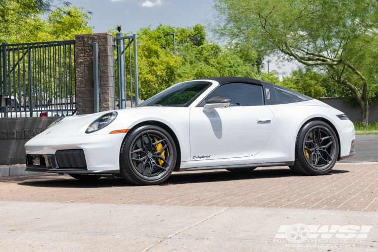 2026 Porsche 911 with 21" Brixton Forged PF12 Carbon+ in Custom wheels