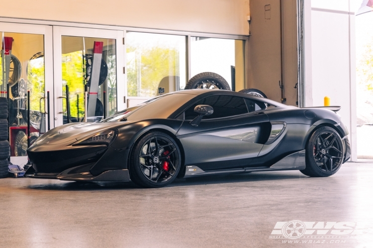 2019 McLaren 600LT with 20" Brixton Forged PF6 in Custom wheels