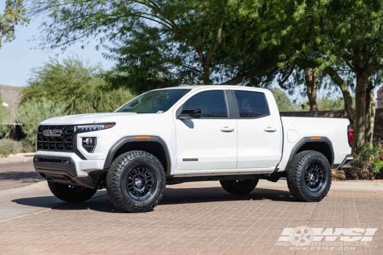 2026 GMC Canyon with 18" Method Race Wheels MR318 in Gloss Black wheels