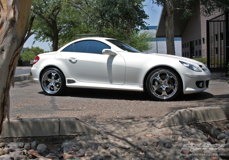 2007 Mercedes-Benz SLK-Class with 20" GFG Forged Trento-5 in Chrome wheels