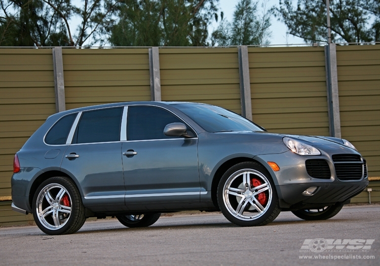 2007 Porsche Cayenne with 22" Vossen VVS-078 in Silver wheels