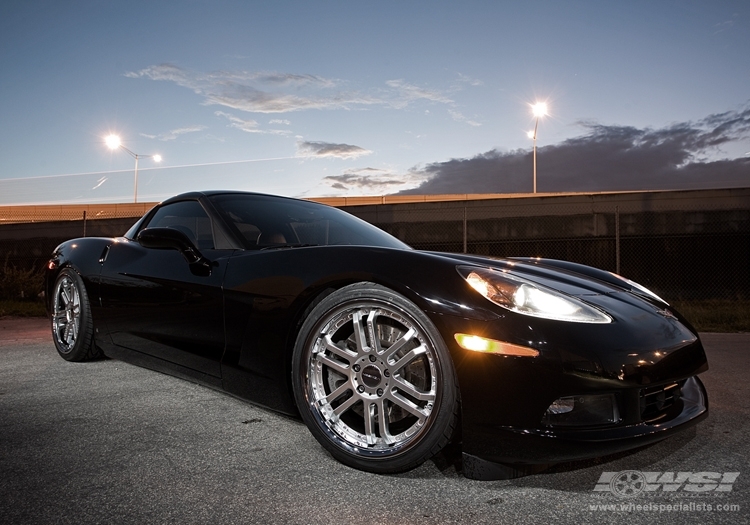 2007 Chevrolet Corvette with 20" Vossen VVS-077 in Silver (Discontinued) wheels