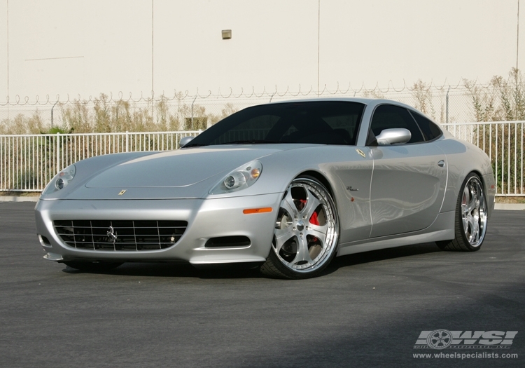 2008 Ferrari 612 Scaglietti with 22" GFG Forged Trento-5 in Chrome wheels