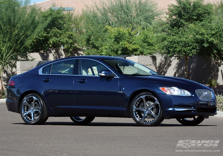 2009 Jaguar XF with 20" Giovanna Dalar-5 in Chrome wheels