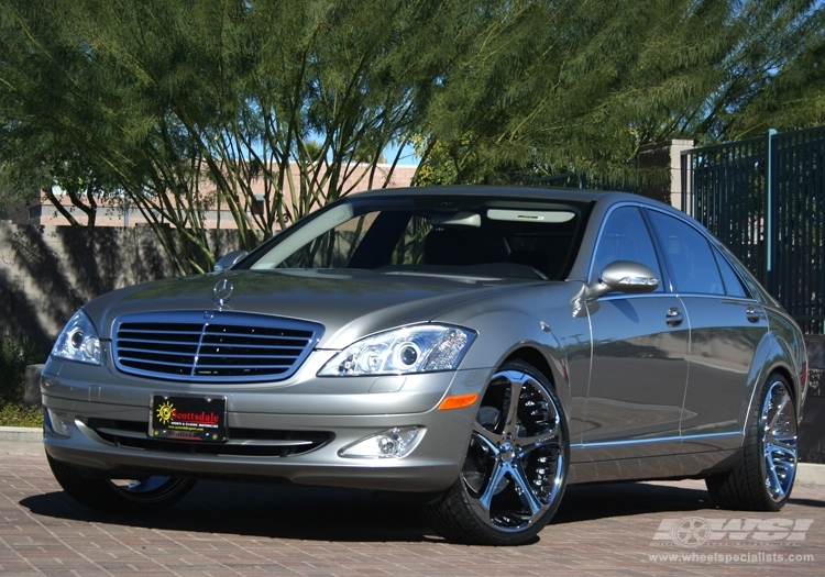 2008 Mercedes-Benz S-Class with 22" Giovanna Dalar-5 in Chrome wheels