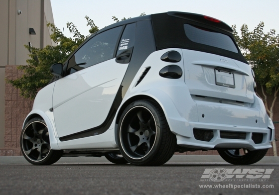 2009 Smart Fortwo with 17" Lorinser Speedy in Matte Black wheels
