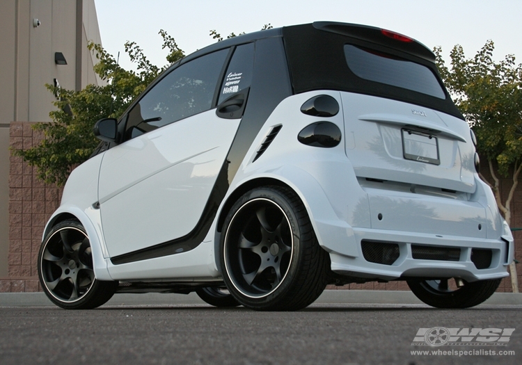 2009 Smart Fortwo with 17" Lorinser Speedy in Matte Black wheels