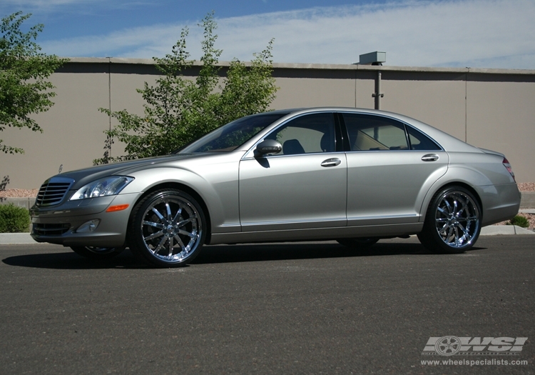 2008 Mercedes-Benz S-Class with 21" Fortune Alloys FS10 in Black (Machined) wheels