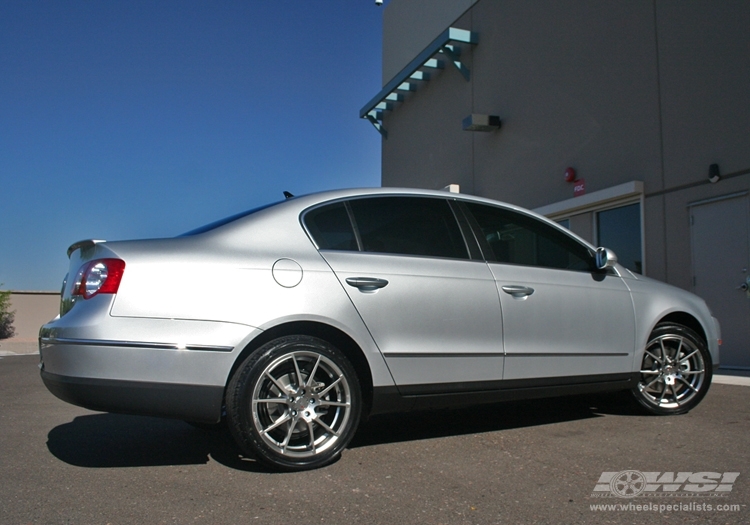 2009 Volkswagen Jetta with 18" MKW Closeouts M71 in Black (Gunmetal) wheels